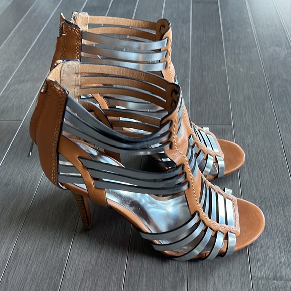 Coach Heels - Picture 3 of 5